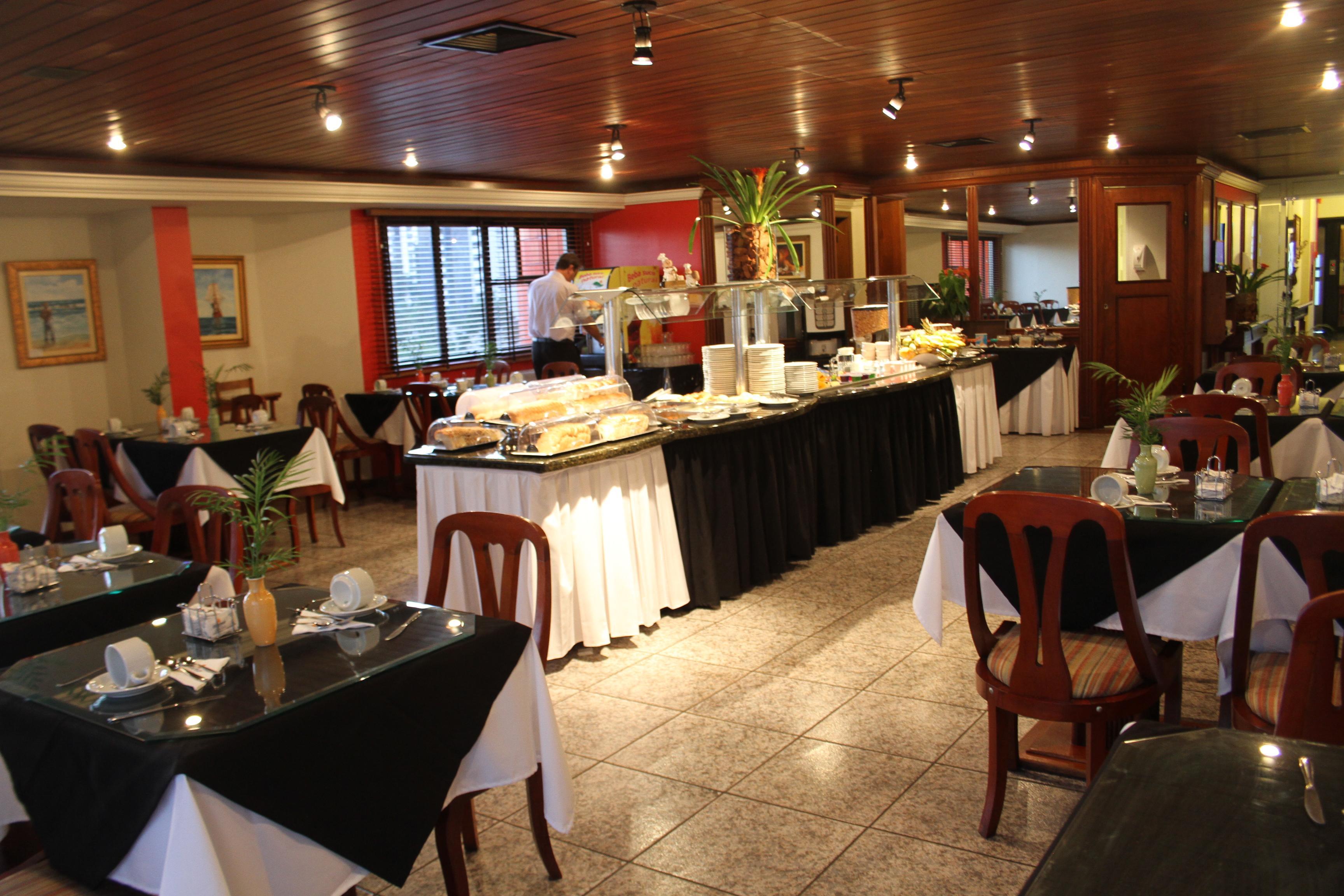 Blue Tree Towers Batel 4*